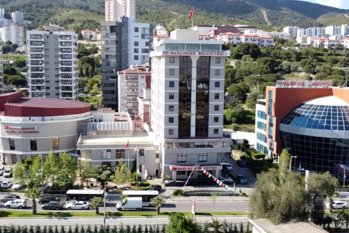 İzmir Narlıdere'den gençlere sanatla çevre bilinci