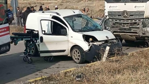 Muş'ta iki ayrı trafik kazası: 2 ölü, 4 yaralı