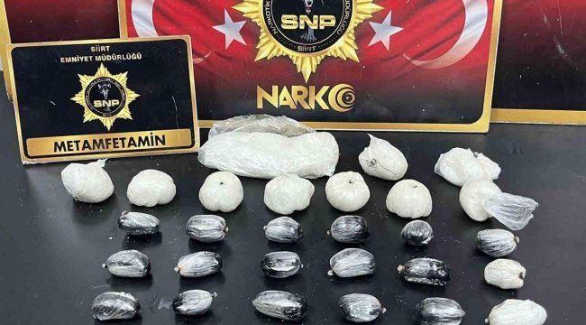 Siirt'te yabancı uyruklu 4 kişinin midesinden 1 kilo uyuşturucu ele geçirildi