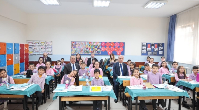 Başkan Dursun Çocukların Karne Heyecanını Paylaştı