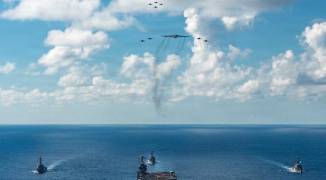 ABD ordusu Orta Doğu'daki üslerine savaş uçağı yığdı: İran'a 'tam teşekküllü' saldırı iddiası