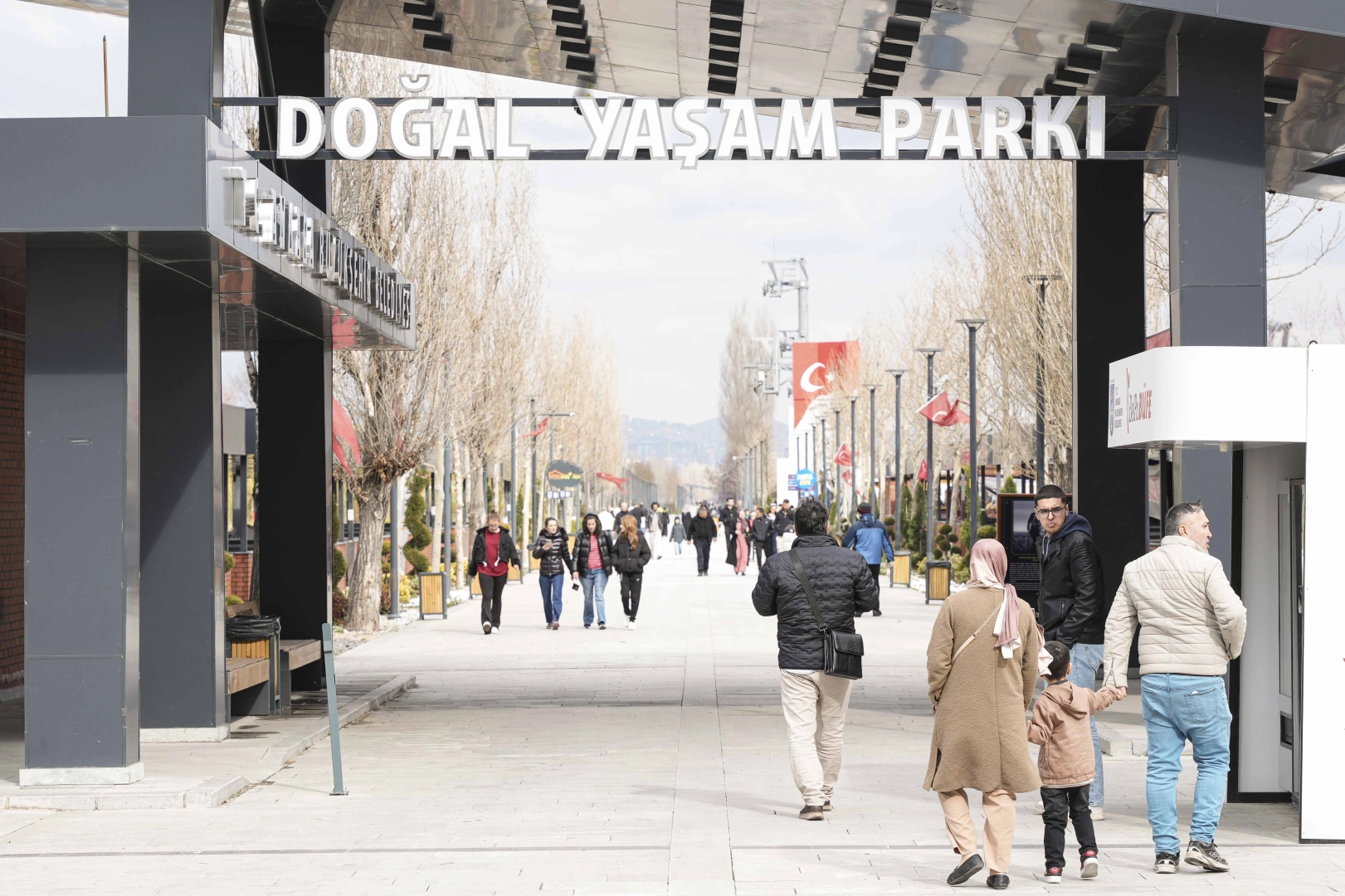 Başkentliler bayramı Büyükşehir'in parklarında kutladı