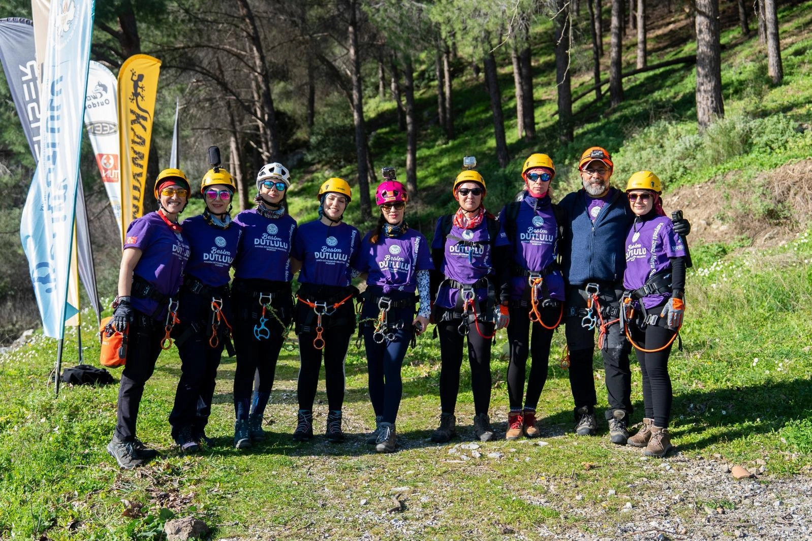 Manisa'da kadın sporcular Gelin Uçtu Kanyonu'nu geçti