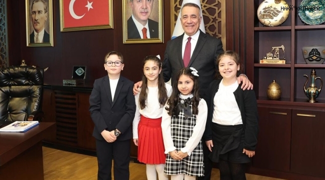 Başkan Dursun'dan 23 Nisan Çocuk Bayramı Paylaşımı