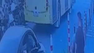 Şişli'de özel halk otobüsü yayaya çarptı