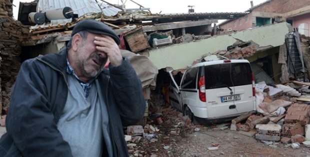 21 kişinin hayatını kaybettiği deprem felaketinin boyutları gün ağarınca ortaya çıktı