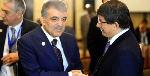 Abdullah Gül, Davutoğlu'nu arayarak Gelecek Partisi'nin kuruluşu nedeniyle tebrik etti