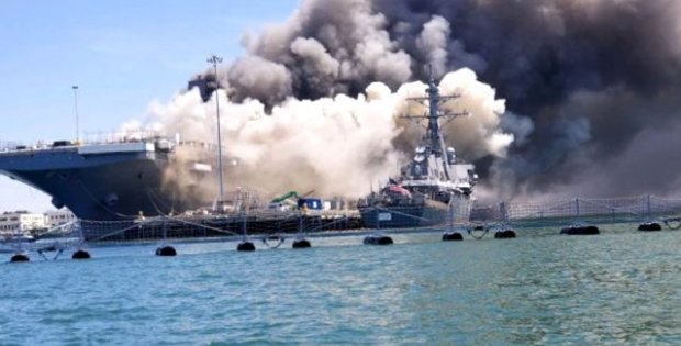 ABD'ye ait savaş gemisinde yangın çıktı