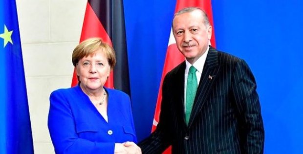 Almanya Başbakanı Merkel'den Erdoğan'ı sevindirecek karar: Suriyeli sığınmacılar için mali yardıma hazırız