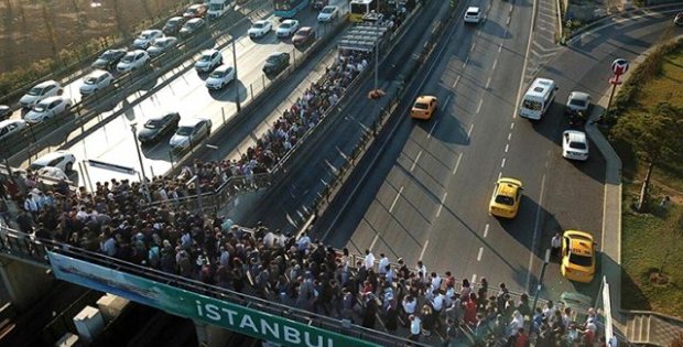 Artan vakalar sonrası İstanbul'da mesai saatleri değişiyor! Gündemde 4 seçenek var