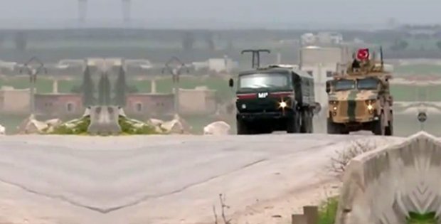 Ateşkes sonrası İdlib'den ilk görüntü! Türk ve Rus askeri araçları birlikte hareket etti
