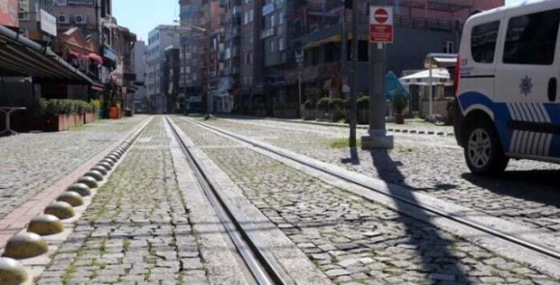 Başta İstanbul, Ankara ve İzmir olmak üzere 15 ilde hafta sonu sokağa çıkma yasağı ilan edildi
