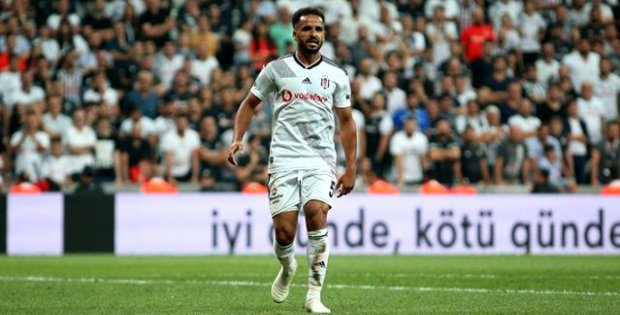 Beşiktaşlı Douglas, sakatlığı nedeniyle sezonu kapattı
