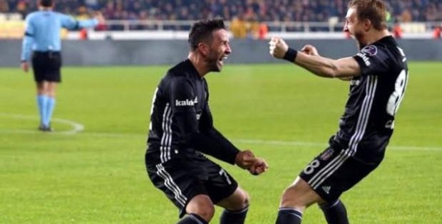 Beşiktaşlı futbolcu Gökhan Gönül, Fenerbahçe'ye geri dönüyor
