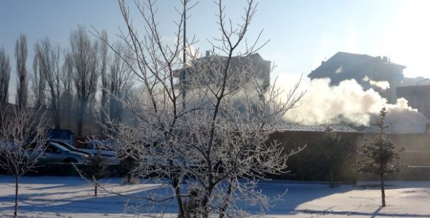 Buz şehre dönen Ardahan'da termometreler eksi 38'i gördü
