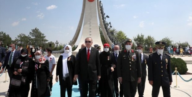 Cumhurbaşkanı Erdoğan TBMM'deki 15 Temmuz etkinliklerinde: 15 Temmuz sıradan bir darbe girişimi değildir.