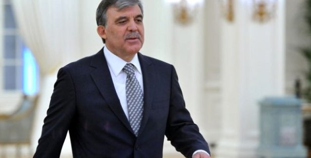Cumhurbaşkanlığı adaylığı ile ilgili tartışmalar Abdullah Gül'ün hoşuna gidiyor