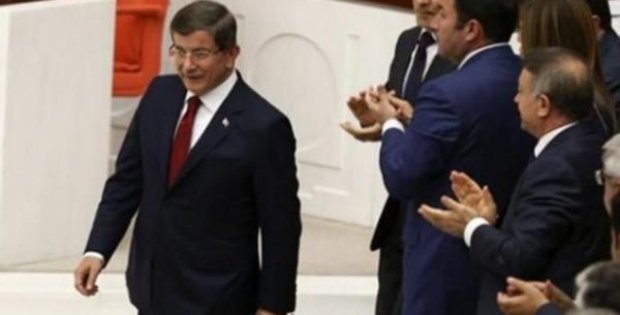 Davutoğlu'nun İstanbul'daki yeni parti binasının adresi belli oldu