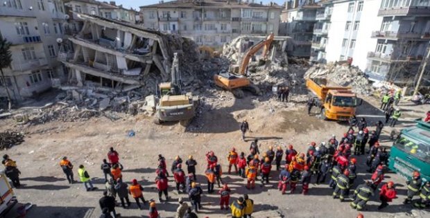 Deprem bölgesinde görev yapan personele tazminat ve fazla çalışma ücreti ödenecek
