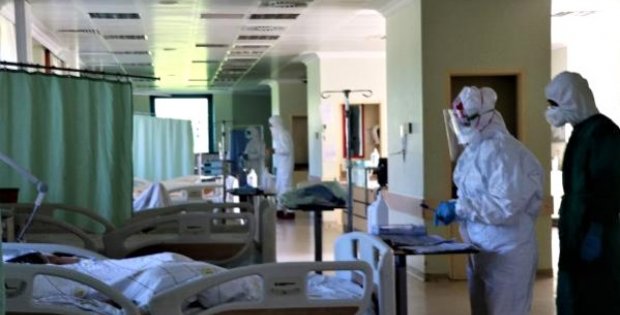 Diyarbakır'da koronavirüs tedbirlerini hiçe sayıp mevlide katılan 37 kişi koronavirüse yakalandı