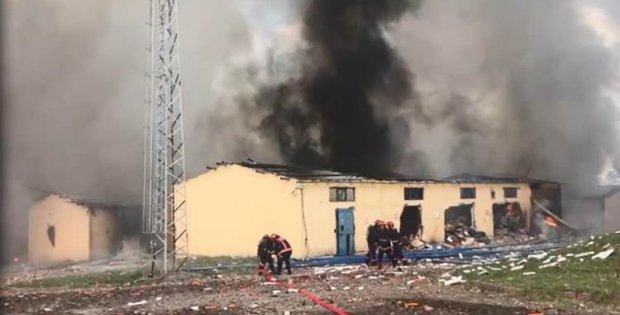 Erdoğan'dan Sakarya'daki patlamaya ilişkin ilk açıklama: 2 kişi öldü, 1'i ağır 74 kişi yaralandı