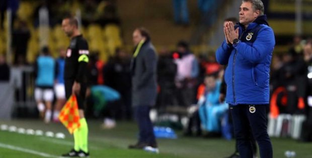 Fenerbahçe'de bazı yöneticiler, Ersun Yanal'ı Ali Koç'a şikayet etti