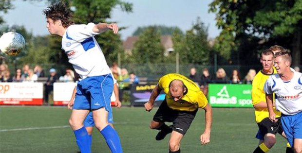 Futbolcunun koronavirüs testinin pozitif olduğu devre arasında öğrenilince maç iptal edildi