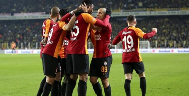 Galatasaray, Ozan Tufan'ın söylediği 'Böyle bir şey olabilir mi ya?' sözünü tişört yaptıracak