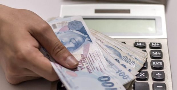 Hazine ve Maliye Bakanı Albayrak: Ücretsiz izne çıkarılan çalışanlar için maaş desteği başlatacağız