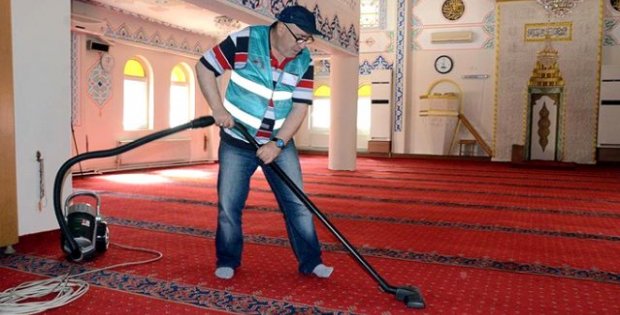 İBB Sözcüsü Ongun'dan 'İBB camilerin bakım ve temizliğinden çekildi' iddialarına yalanlama