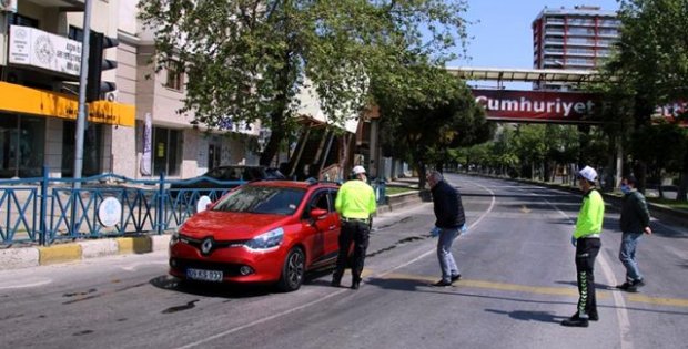 İçişleri Bakanlığı: Sokağa çıkma yasağını ihlal eden 24 bin 88 kişiye ceza kesildi