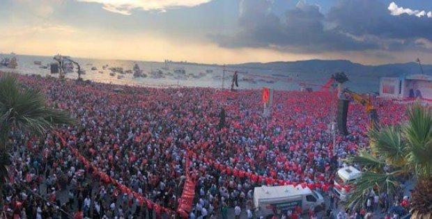 İnce'nin İzmir mitingine yoğun katılım! Kaç bin kişi katıldı?