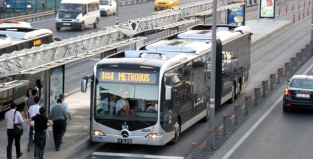 İstanbul'da toplu taşıma kullanımı ilk kez yüzde 90'ı aşan azalış gösterdi