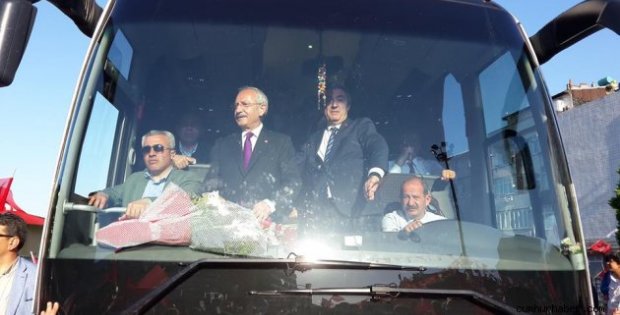 Kemal Kılıçdaroğlu, Bayrampaşa ilçeyi Ziyaret Etti