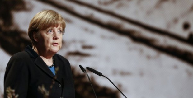 Merkel: "Politikamızın hedefi Yunanistan'ın..."