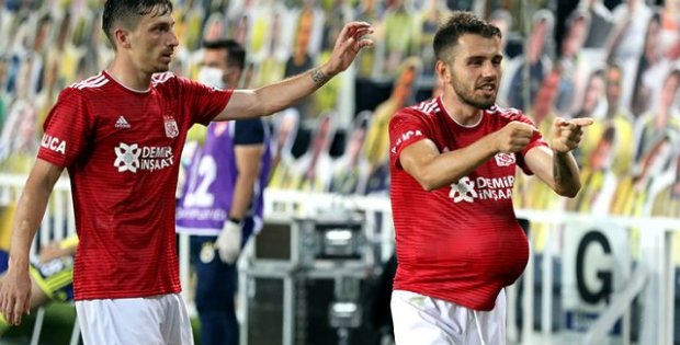 Mert Hakan Yandaş, F.Bahçe maçı sonrası isyan etti: İçeriden bize inanmayanlara selam olsun
