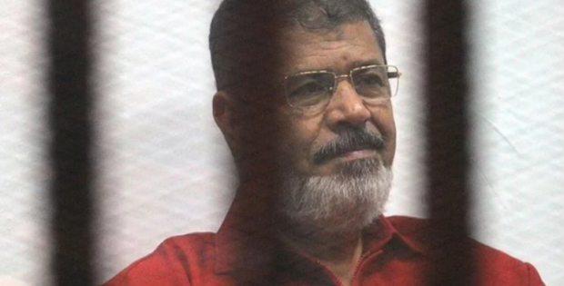 Mursi'nin vefatına dair önemli bir iddia: Yavaş yavaş zehirlediler!