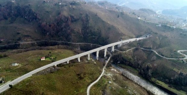 Osmanlı döneminde çizilen ve 50 ili ilgilendiren Karadeniz-Akdeniz yolunun yapım aşamasında sona gelindi