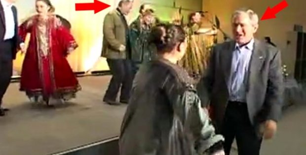 Putin ile Bush'un birlikte dans ettiği görüntüler ortaya çıktı