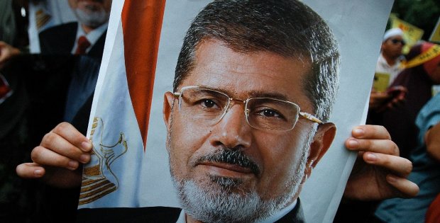 Şehid Muhammed Mursi'nin defni sırasında ağlatan anlar