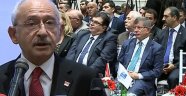 AK Parti'den ayrılan Ahmet Davutoğlu, Kılıçdaroğlu'nun konuşma yaptığı dernekte görüntülendi