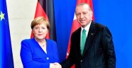 Almanya Başbakanı Merkel'den Erdoğan'ı sevindirecek karar: Suriyeli sığınmacılar için mali yardıma hazırız