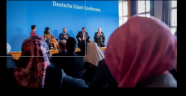 Almanya'da skandal: İslam Konferansı'nda domuz eti ikramı