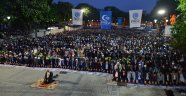 Ayasofya Camii önünde binlerce Müslüman kıyama durdu