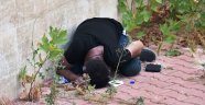 Cami avlusunda yüksek dozda uyuşturucudan öldü