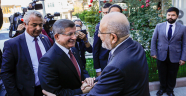 Davutoğlu'dan Temel Karamollaoğlu'na iade-i ziyaret