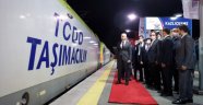 Dün akşam tarihi bir an yaşandı: İlk yurt içi yük treni Marmaray'dan geçti