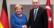 Erdoğan ile Merkel arasında Doğu Akdeniz görüşmesi: Yunanistan gerginliği tırmandırıcı adımlar atıyor