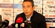 Fenerbahçe Başkanı Ali Koç, basın toplantısında açıklamalarda bulunuyor