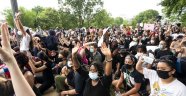 Floyd'un öldürülmesine karşı protestolar Beyaz Saray önüne taşındı